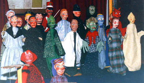 Lester Bidston's Peregrine Puppets